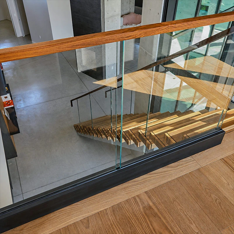 epai-hardware-base-shoe-glass-railing-1