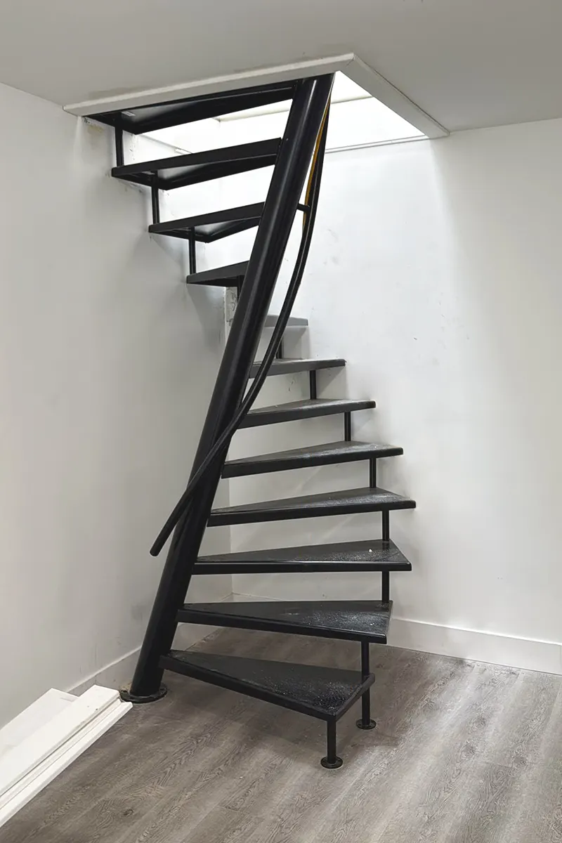 epai-hardware-stainless-steel-staircase-project-1